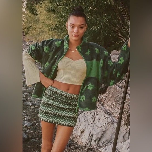 Urban Outfitters Peachy Low Rise Mini Skirt Size Small - Picture 2 of 8